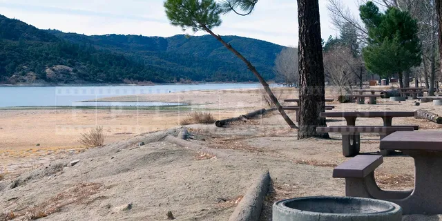 Lake Hemet camping picnic area
