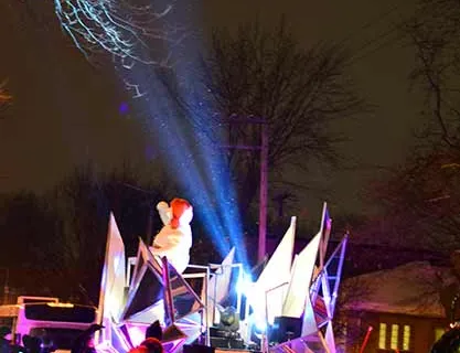 Bonhomme Carnaval bright float at the end of the parade