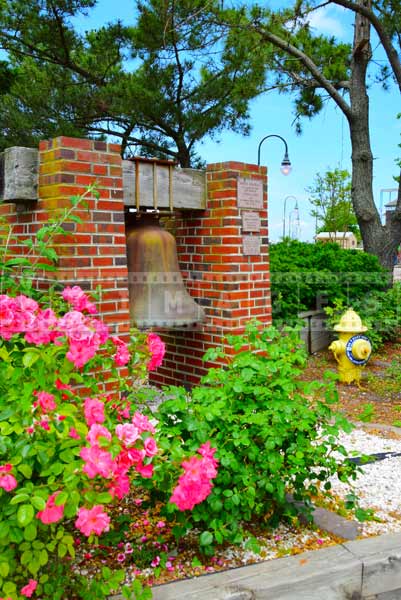 Memorial Bell to mariners lost at sea, Historic Gardner's Basin