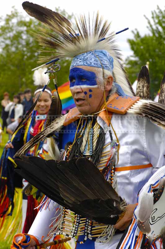 Head dancer's roach made with feather and fur