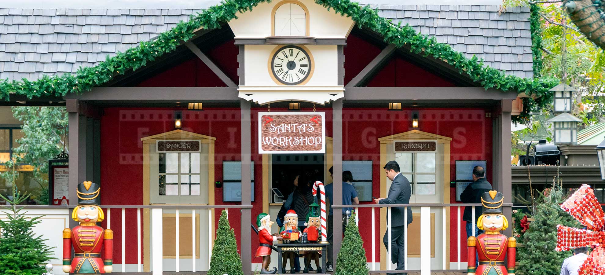 Santas House and workshop at los angeles farmers market