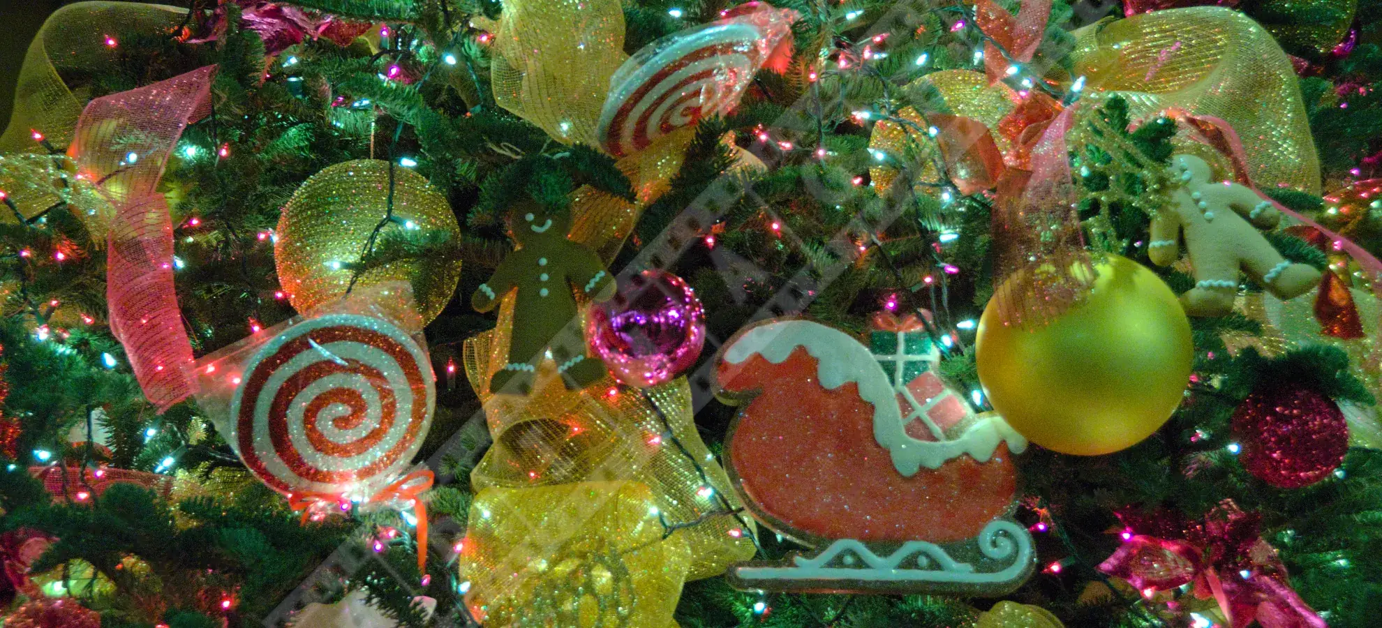 Beautiful decor of the Christmas tree at Mission Inn, Riverside